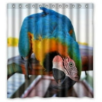Slatki papagaj uzima hranu Vodootporna kupaonica s tkaninom za tuširanje