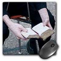 3drose misionar za crkvu LDS čitanje njegove knjige Mormona teksturirane, jastučića miša