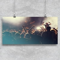 Navijačka publika na koncertom postera -Image by shutterstock