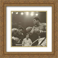 Muhammad Ali vs Frazier Matted Gold Ornate uramljeni Art Print