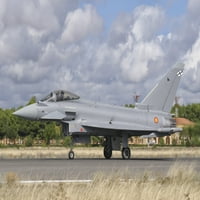 Španjolska zrakoplovna snaga EF-Typhoon tokom TLP-a u Air Bazu Albacete, Španija Poster Print